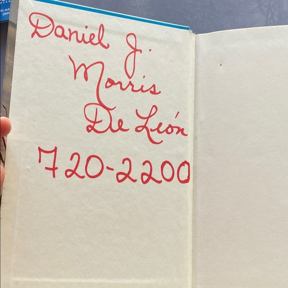 The Hardy Boys: The Mystery of Cabin Island Book - Picture 3 of 6